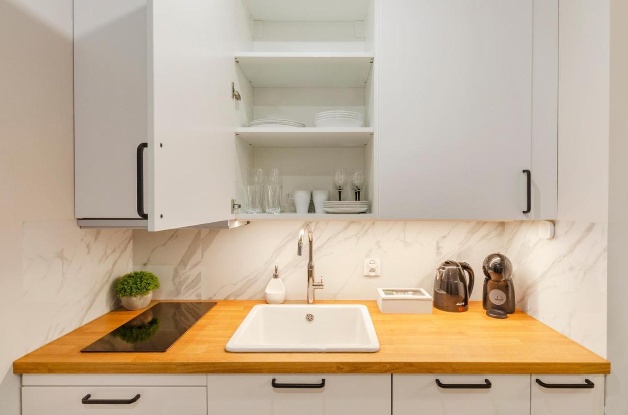 Sky Home- Rose Apartament -Manufaktura, Bezplatny Parking, Klima, Dostep Na Kod 罗兹 外观 照片